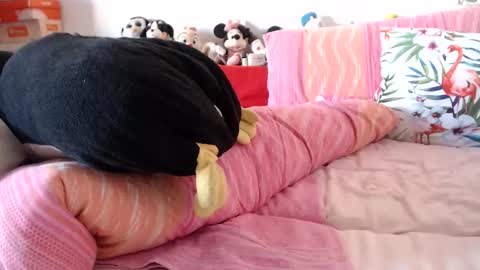 lovelywoman22 online show from February 15, 2025, 3:28 pm