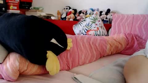 lovelywoman22 online show from February 7, 2026, 7:01 am