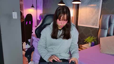 Snapshot of lovequinn_mjs chatting on November 15, 2025, 9:11 pm Love online show from November 15, 2025, 9:11 pm