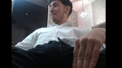 Snapshot of loverisu chatting on February 24, 2025, 10:47 pm loverisu online show from February 24, 2025, 10:47 pm