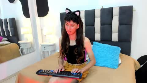 Snapshot of loverisu chatting on March 1, 2025, 8:42 pm loverisu online show from March 1, 2025, 8:42 pm