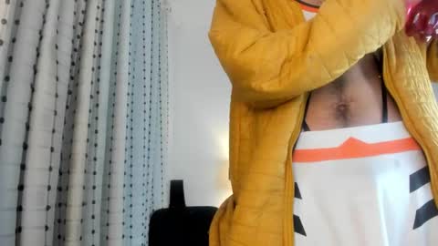 Snapshot of loverisu chatting on January 8, 2026, 11:18 pm loverisu online show from January 8, 2026, 11:18 pm