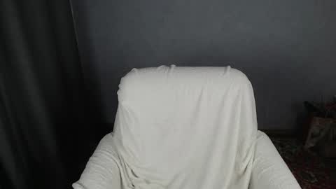 Snapshot of lovers613228 chatting on February 5, 2025, 10:33 pm lovers613228 online show from February 5, 2025, 10:33 pm