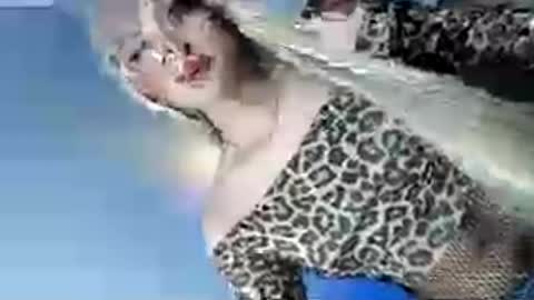 Snapshot of lovers_moon22 chatting on July 11, 2026, 11:57 am lovers moon22 online show from July 11, 2026, 11:57 am