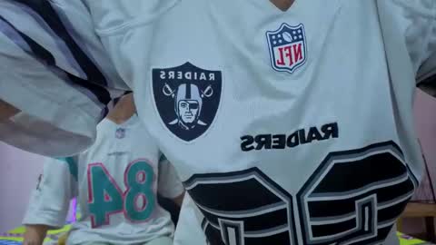 sofia and bryan online show from October 27, 2025, 7:12 am