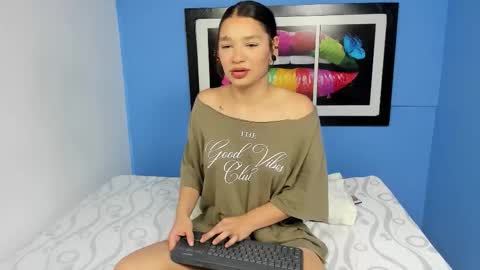 Snapshot of loversvalery chatting on November 7, 2025, 12:16 pm loversvalery online show from November 7, 2025, 12:16 pm