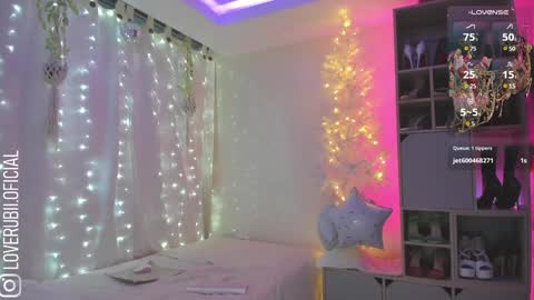 Snapshot of loverubii chatting on December 18, 2024, 10:57 pm loverubii online show from December 18, 2024, 10:57 pm