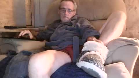 Snapshot of lovesex6565 chatting on November 12, 2025, 10:48 am just here to have fun and cum online show from November 12, 2025, 10:48 am