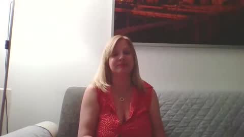 Marlyn online show from September 25, 2025, 9:07 pm