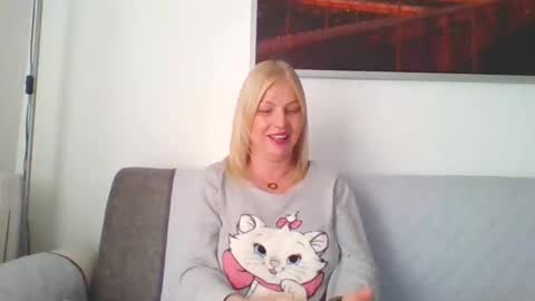 Snapshot of lovestar544963 chatting on May 5, 2026, 1:30 pm Marlyn online show from May 5, 2026, 1:30 pm