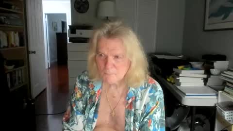 Snapshot of lovestylistwomen chatting on April 14, 2026, 6:08 am Michael online show from April 14, 2026, 6:08 am