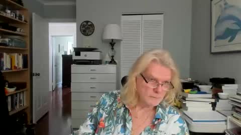 Snapshot of lovestylistwomen chatting on April 16, 2026, 6:19 pm Michael online show from April 16, 2026, 6:19 pm