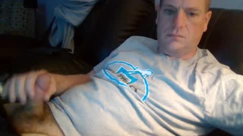 Snapshot of lovetocum37 chatting on March 11, 2025, 2:21 am lovetocum37 online show from March 11, 2025, 2:21 am