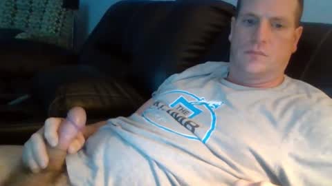 Snapshot of lovetocum37 chatting on February 20, 2026, 10:32 pm lovetocum37 online show from February 20, 2026, 10:32 pm