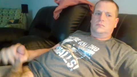 lovetocum37 online show from May 2, 2026, 2:38 am
