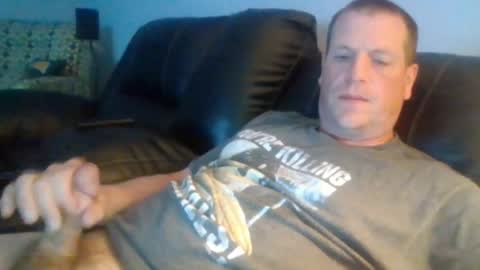 lovetocum37 online show from May 11, 2026, 12:05 am