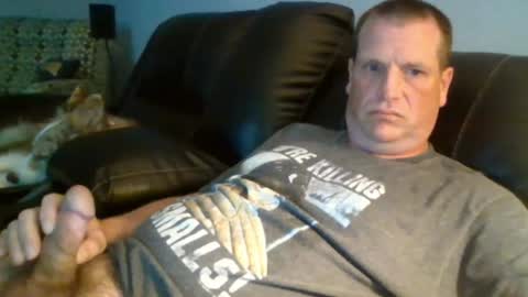 lovetocum37 online show from June 5, 2026, 2:18 am