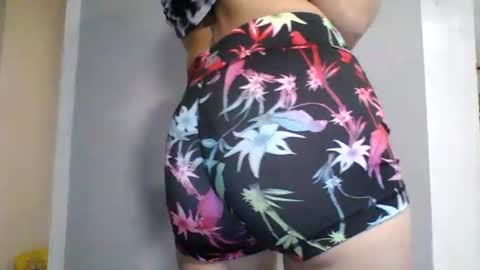 Snapshot of lovetocum69699 chatting on October 8, 2025, 5:10 pm lovetocum69699 online show from October 8, 2025, 5:10 pm