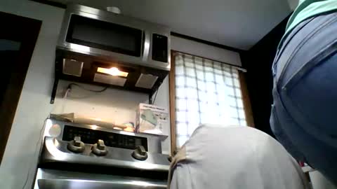 lovetocum69699 online show from April 29, 2026, 11:33 pm