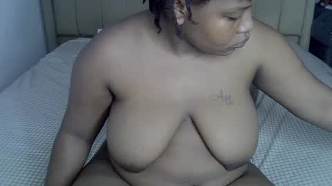 loveydivah online show from July 26, 2026, 4:53 am