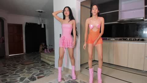 Leslie Emily and New girl Sophie online show from December 26, 2024, 4:04 pm