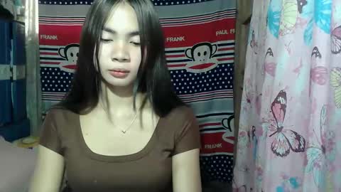 loving_rhean online show from May 9, 2026, 5:34 am