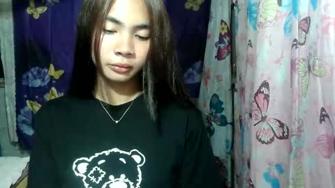 loving_rhean online show from June 8, 2026, 11:10 am