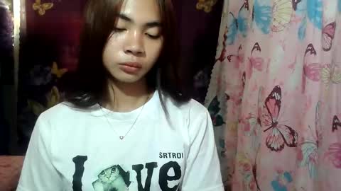 Snapshot of loving_rhean chatting on June 10, 2026, 2:56 am loving_rhean online show from June 10, 2026, 2:56 am
