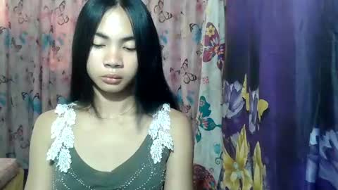 loving_rhean online show from July 5, 2026, 3:13 am