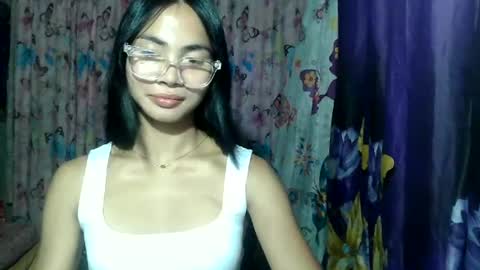 loving_rhean online show from July 6, 2026, 12:35 pm