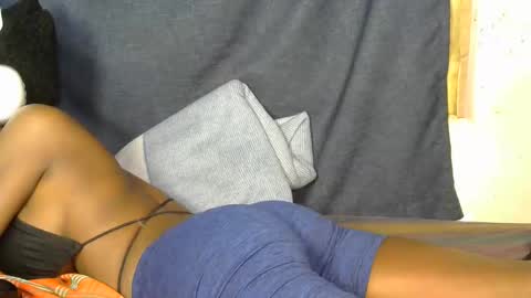 lovly_lastborn online show from October 5, 2025, 12:42 am