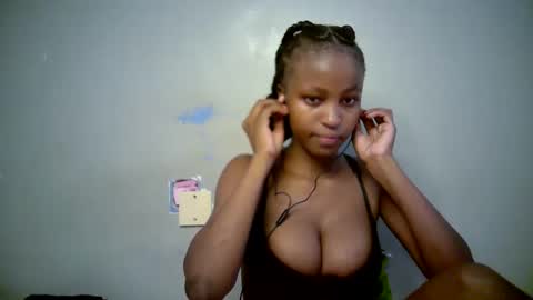 lovly_lastborn online show from March 12, 2026, 6:41 am