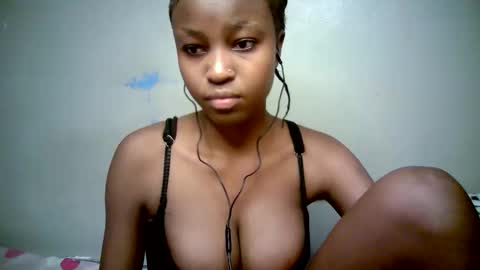 lovly_lastborn online show from March 16, 2026, 5:44 am