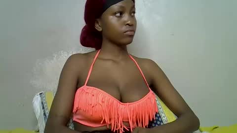 Snapshot of lovly_lastborn1 chatting on May 19, 2026, 4:52 am lovly_lastborn1 online show from May 19, 2026, 4:52 am