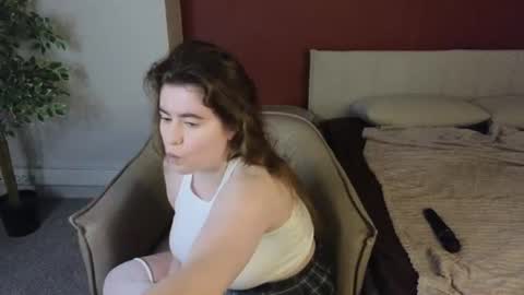 Snapshot of lovvingwhisperr chatting on July 1, 2026, 1:18 am Erika online show from July 1, 2026, 1:18 am