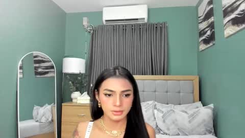 Snapshot of lowla_19 chatting on June 7, 2026, 6:22 pm Candice online show from June 7, 2026, 6:22 pm