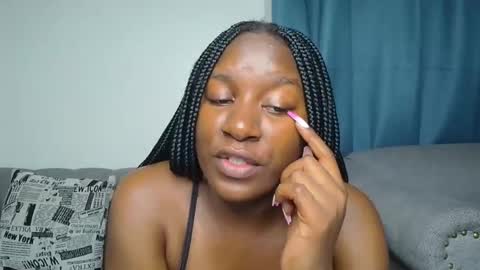 Snapshot of loyalcutie chatting on November 17, 2025, 4:29 am loyalcutie online show from November 17, 2025, 4:29 am