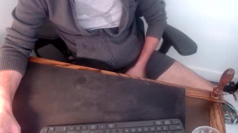 lreed090 online show from September 12, 2025, 6:19 pm