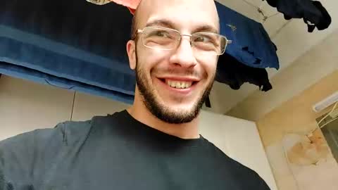 Snapshot of lshot_d chatting on March 7, 2025, 11:07 am Lshot D online show from March 7, 2025, 11:07 am