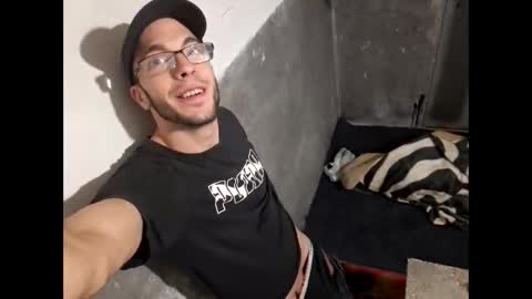 Snapshot of lshot_d chatting on October 17, 2025, 11:02 am Lshot D online show from October 17, 2025, 11:02 am