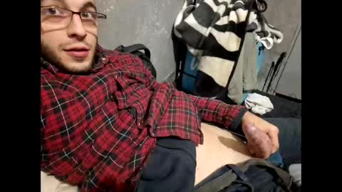 Snapshot of lshot_d chatting on October 19, 2025, 3:51 am Lshot D online show from October 19, 2025, 3:51 am