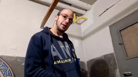 Snapshot of lshot_d chatting on November 6, 2025, 10:05 am Lshot D online show from November 6, 2025, 10:05 am