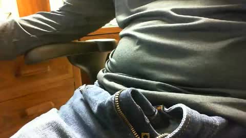 ltj54 online show from October 31, 2025, 4:41 pm