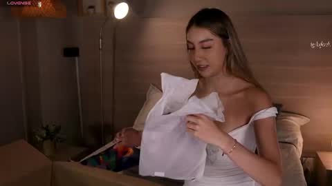Snapshot of lua_ferch_ chatting on June 20, 2026, 1:36 pm ---Goys incredible photographs online show from June 20, 2026, 1:36 pm