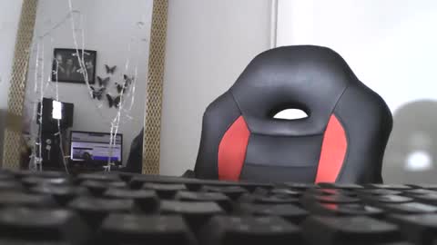 Snapshot of luanna837 chatting on January 12, 2025, 4:50 pm luanna837 online show from January 12, 2025, 4:50 pm