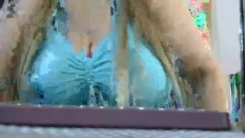 Snapshot of luanna837 chatting on October 5, 2025, 1:42 pm luanna837 online show from October 5, 2025, 1:42 pm