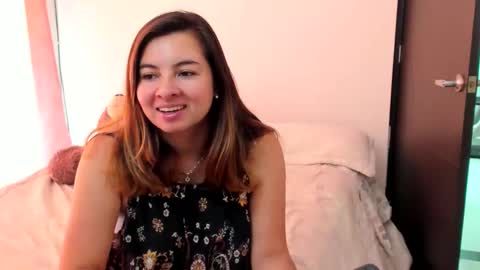 luara__01__lecat_1 online show from March 13, 2026, 7:20 pm