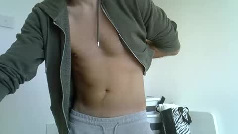 Snapshot of luca2828 chatting on November 13, 2025, 8:57 am luca2828 online show from November 13, 2025, 8:57 am