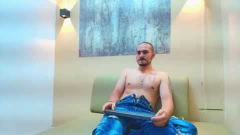 Luca online show from March 12, 2026, 7:53 pm