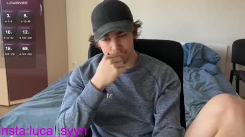 Snapshot of luca_syn chatting on October 7, 2025, 5:15 am Luca S online show from October 7, 2025, 5:15 am